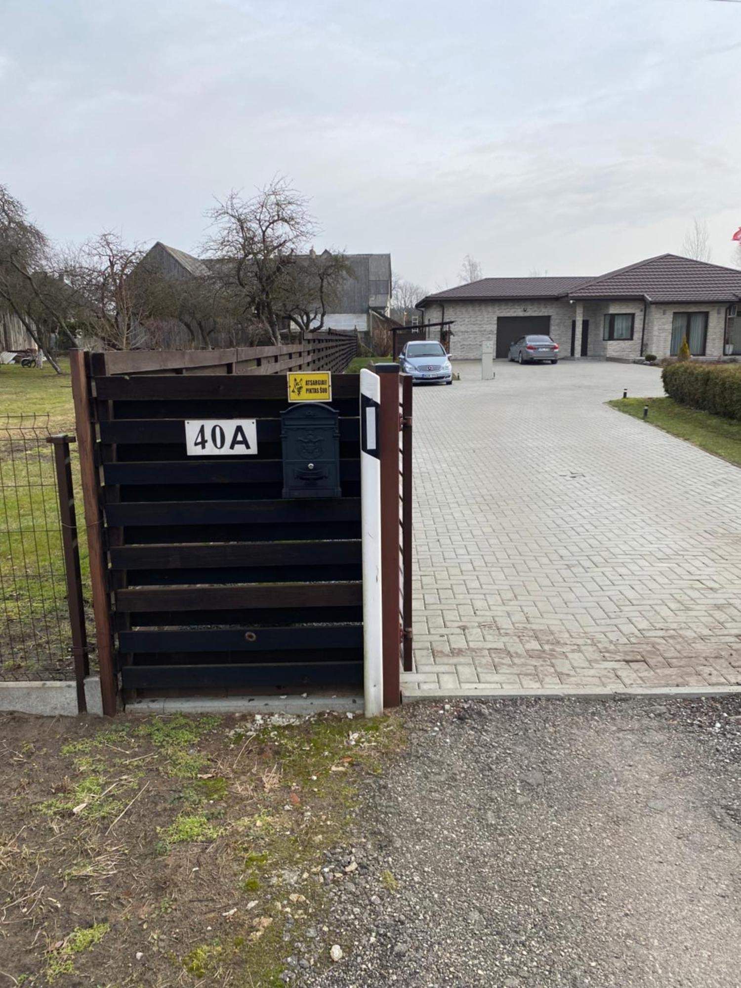 Privatus Namas Apartamento Šilutė Exterior foto