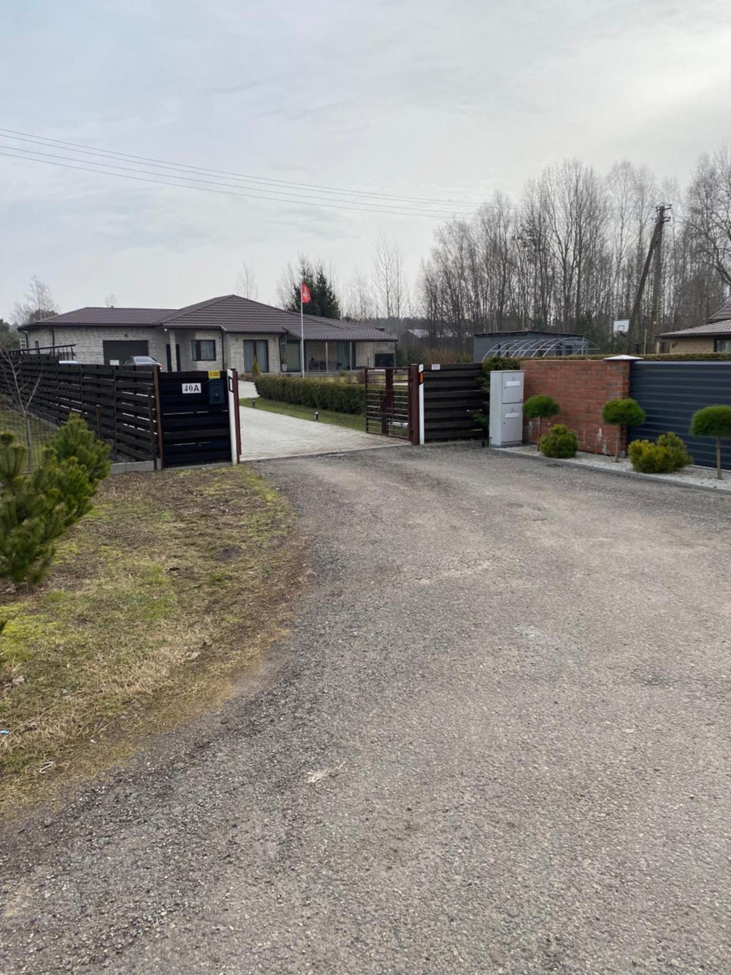 Privatus Namas Apartamento Šilutė Exterior foto